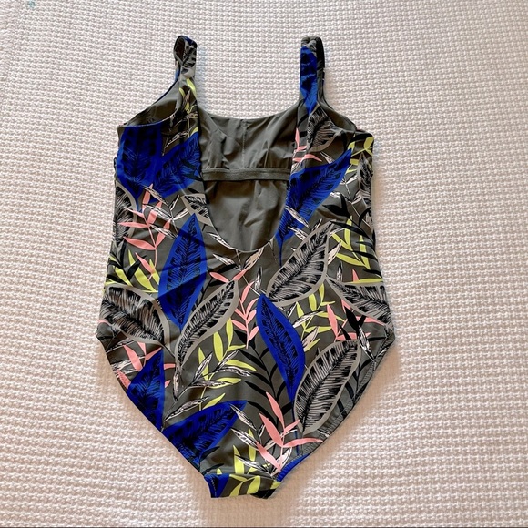 Athleta Tropical One Piece Swimsuit Size Large - Picture 7 of 12